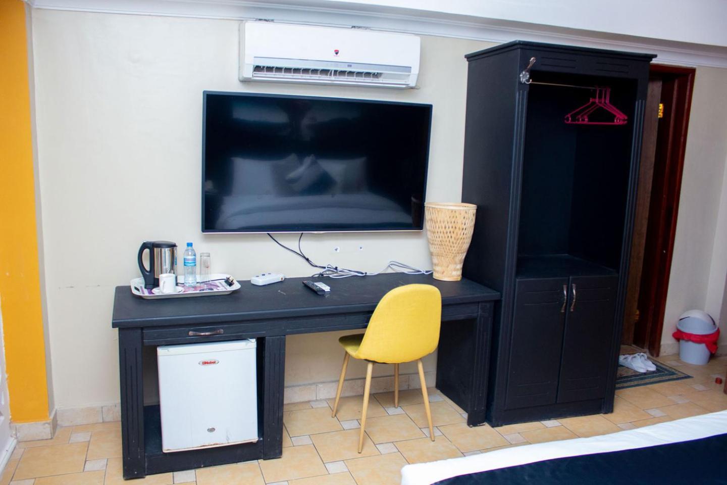 Hotel Kingdom Mwanza Exterior photo